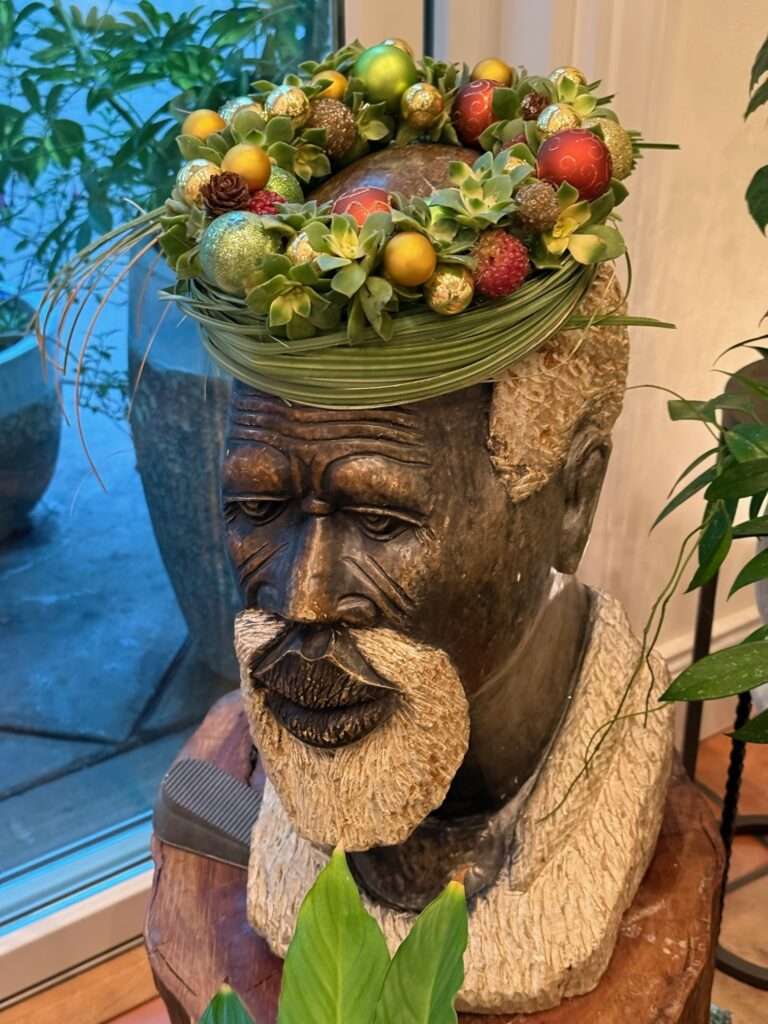 Wreath-headdress-at-Wanderers-Retreat-768x1024