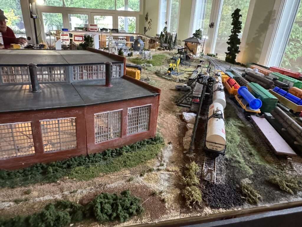 HeritageHomeTrainSet2.photoCindyPitouBurton-1-1024x768